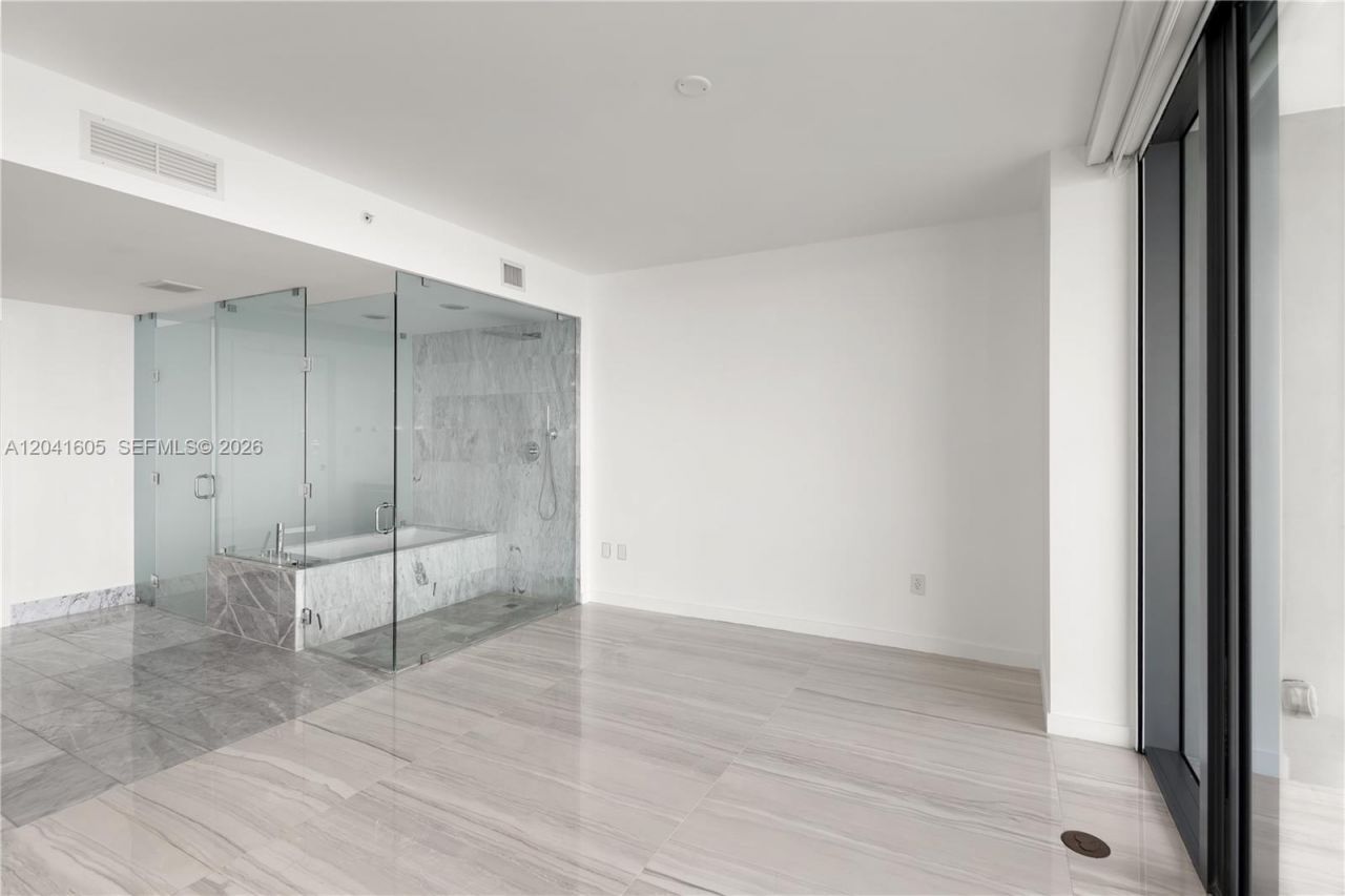 3131 NE 7th Ave , Unit 4102, Miami, FL 33137 Photo