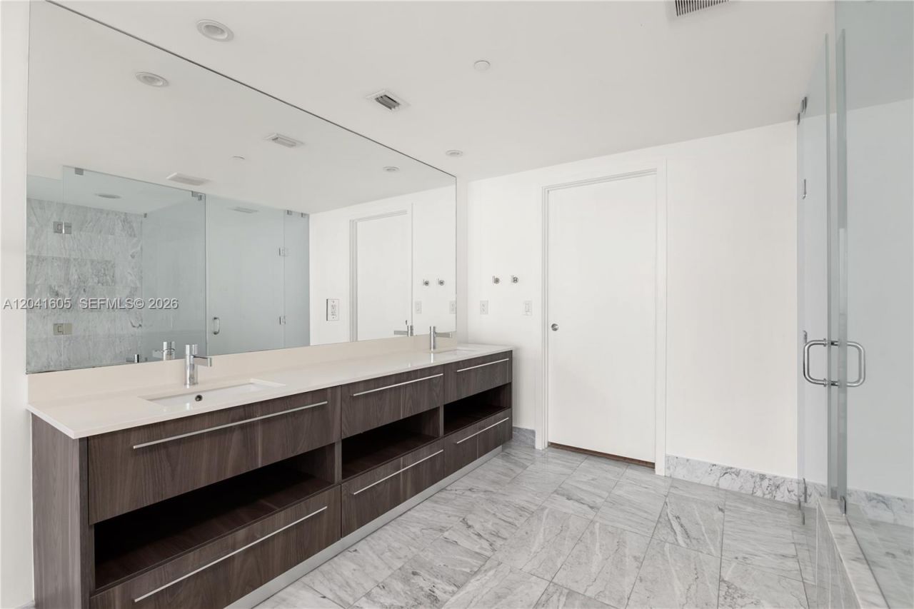 3131 NE 7th Ave , Unit 4102, Miami, FL 33137 Photo