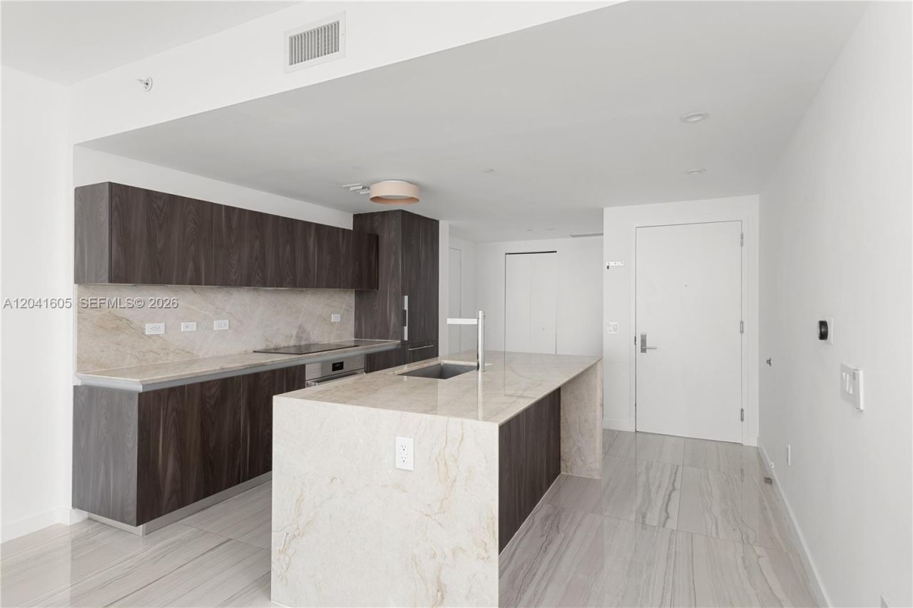 3131 NE 7th Ave , Unit 4102, Miami, FL 33137 Photo