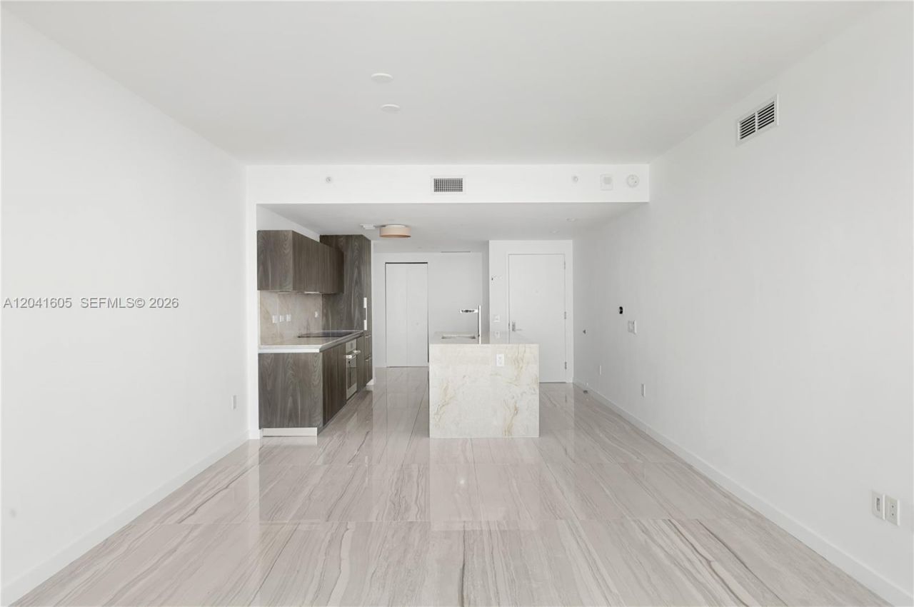 3131 NE 7th Ave , Unit 4102, Miami, FL 33137 Photo