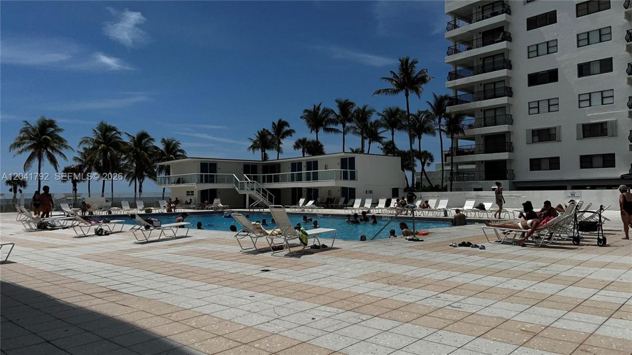5445 Collins Ave, Unit L3, Miami Beach, FL 33140 Photo