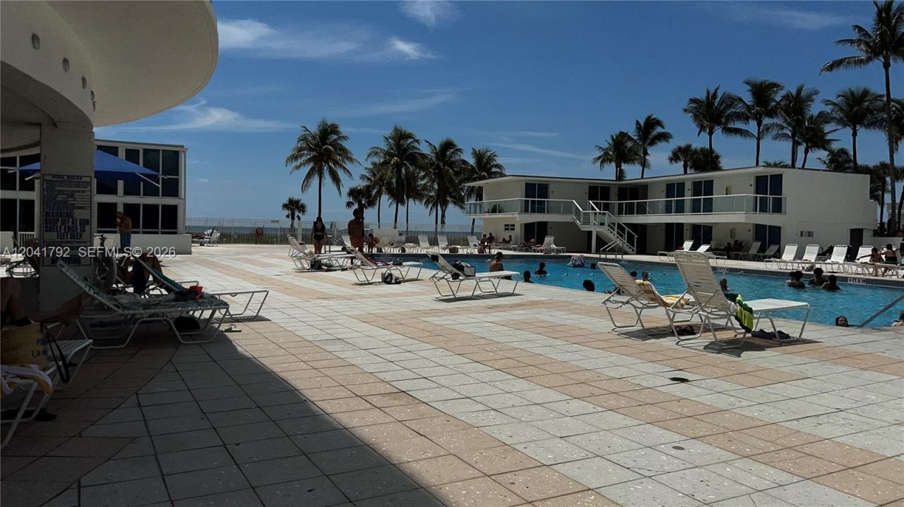 5445 Collins Ave, Unit L3, Miami Beach, FL 33140 Photo