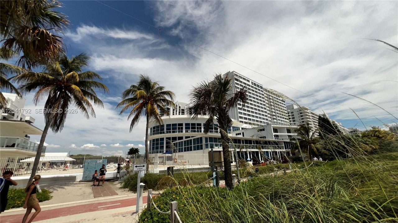 5445 Collins Ave, Unit L3, Miami Beach, FL 33140 Photo