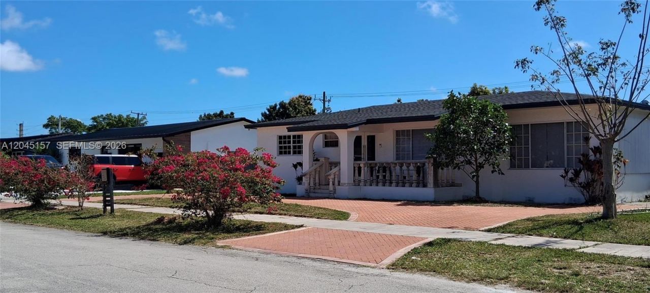 8240 SW 38th St, Miami, FL 33155 Photo