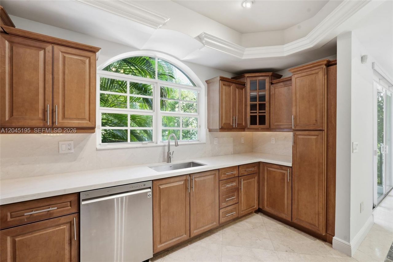 592 Fernwood Rd , Unit B, Key Biscayne, FL 33149 Photo