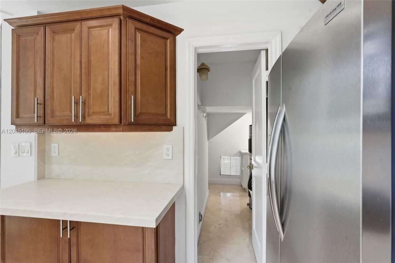 592 Fernwood Rd , Unit B, Key Biscayne, FL 33149 Photo