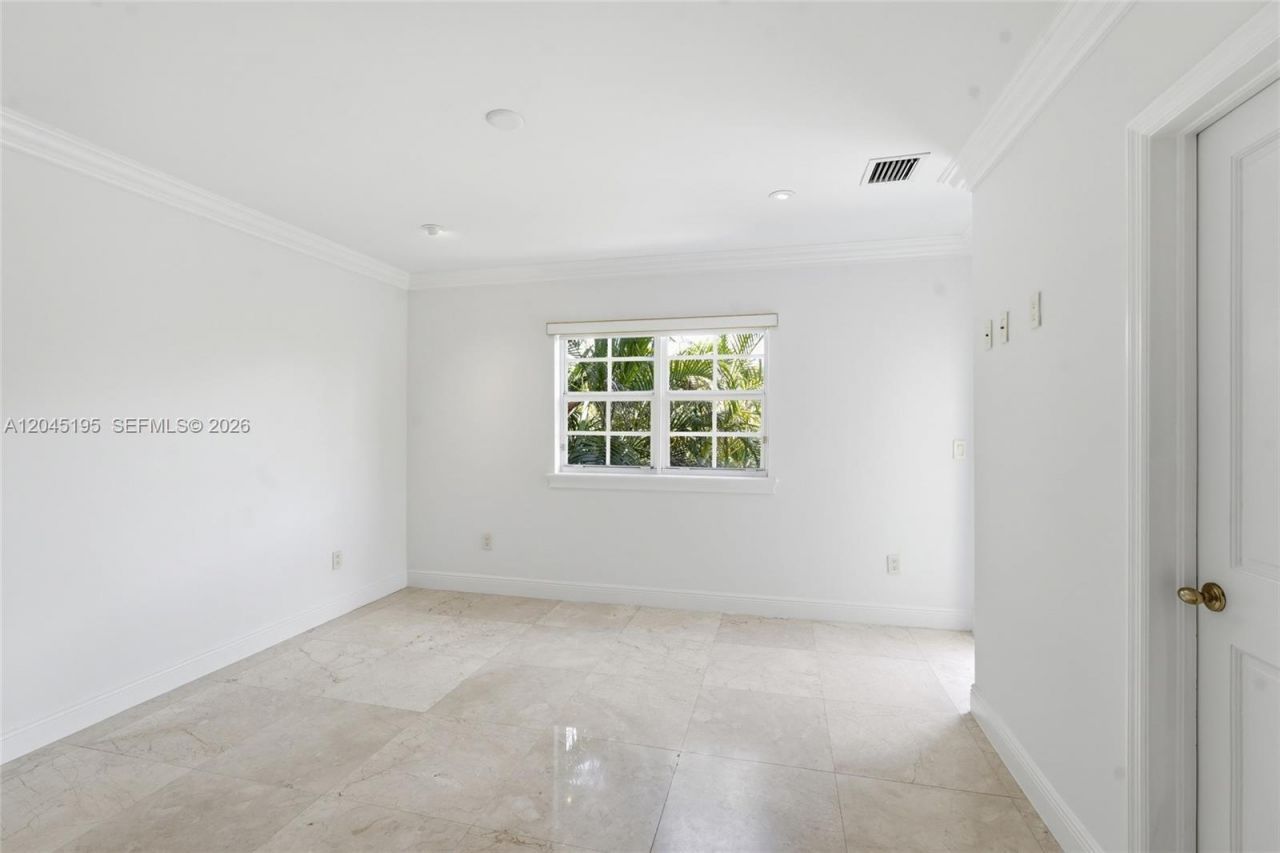 592 Fernwood Rd , Unit B, Key Biscayne, FL 33149 Photo
