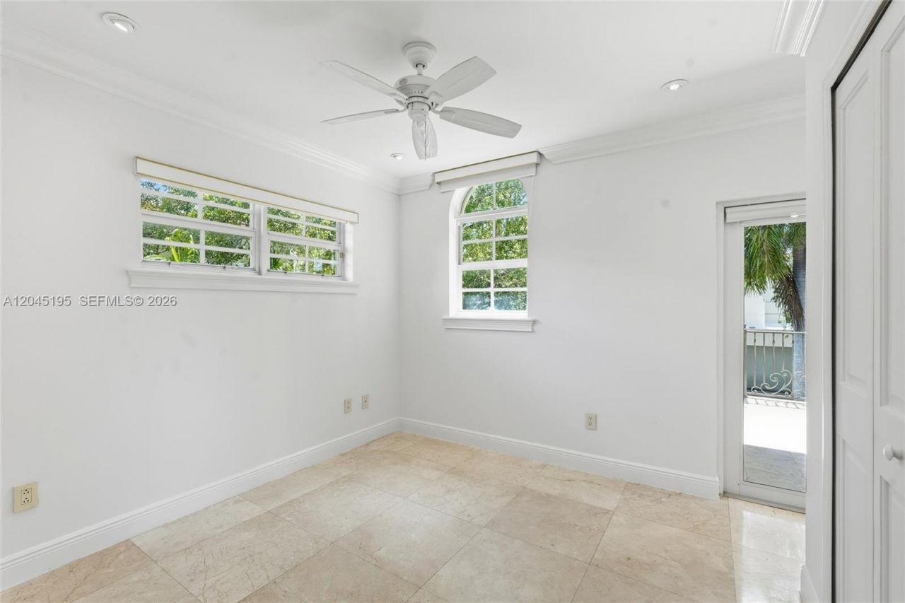 592 Fernwood Rd , Unit B, Key Biscayne, FL 33149 Photo