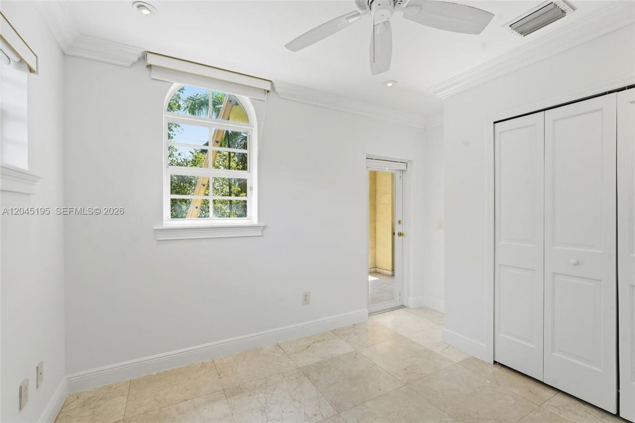 592 Fernwood Rd , Unit B, Key Biscayne, FL 33149 Photo