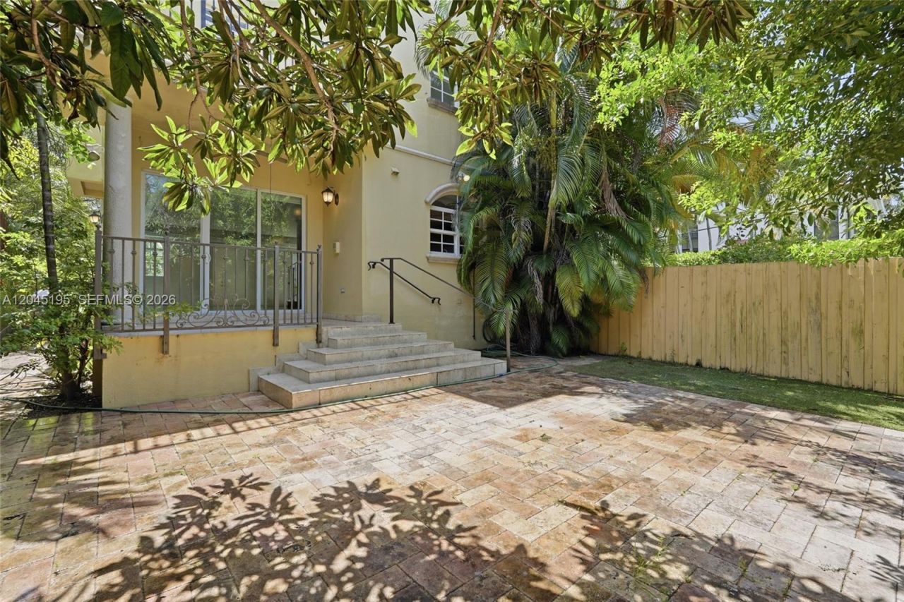 592 Fernwood Rd , Unit B, Key Biscayne, FL 33149 Photo