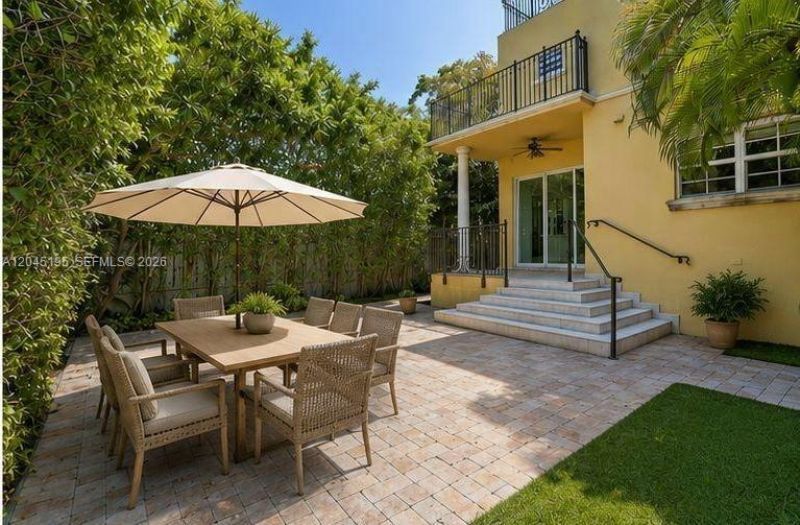592 Fernwood Rd , Unit B, Key Biscayne, FL 33149 Photo