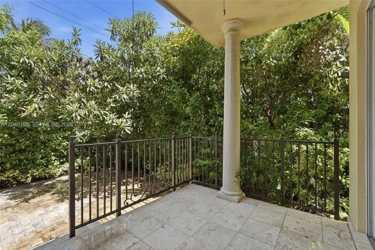 592 Fernwood Rd , Unit B, Key Biscayne, FL 33149 Photo