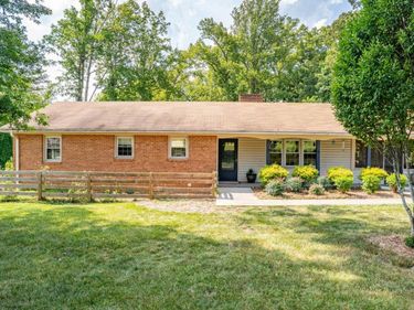 2305 Hawthorne Road, Lynchburg, VA 24503