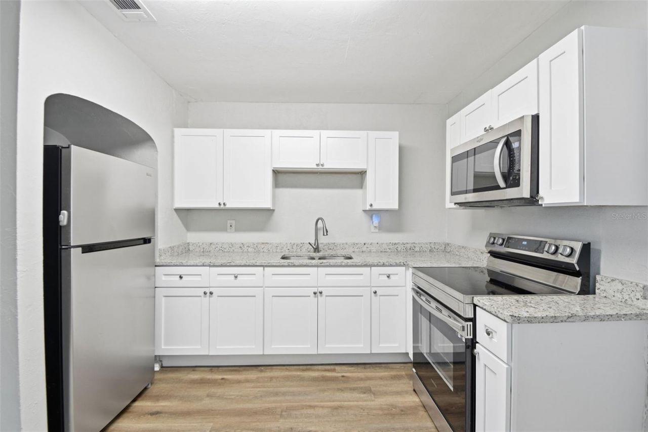2610 Dr Martin Luther King Jr Street S, Saint Petersburg, FL 33705 Photo