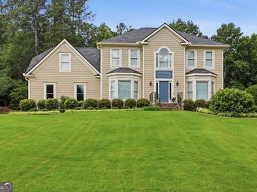 4713 Bedford Glenn, Flowery Branch, GA 30542
