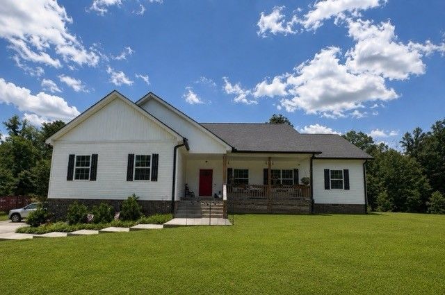 381 Tummins Rd , Mc Ewen, TN 37101 Main Photo
