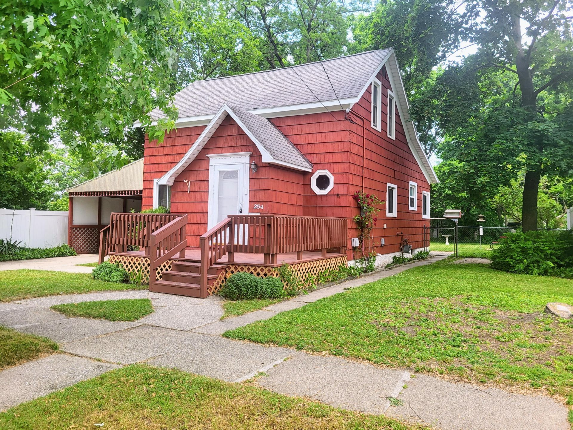 254 4th Avenue, Manistee, MI 49660 Main Photo