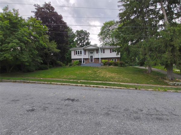 6 O Sullivan Lane, Monroe, NY 10950