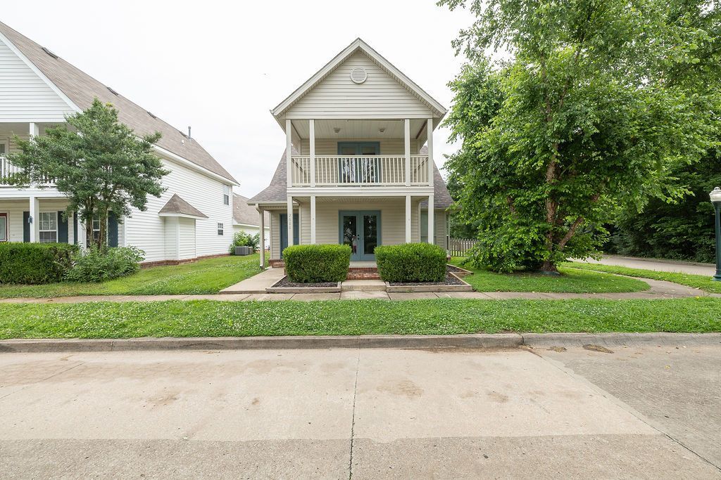 2686 N Whit Lane, Fayetteville, AR 72704 Main Photo