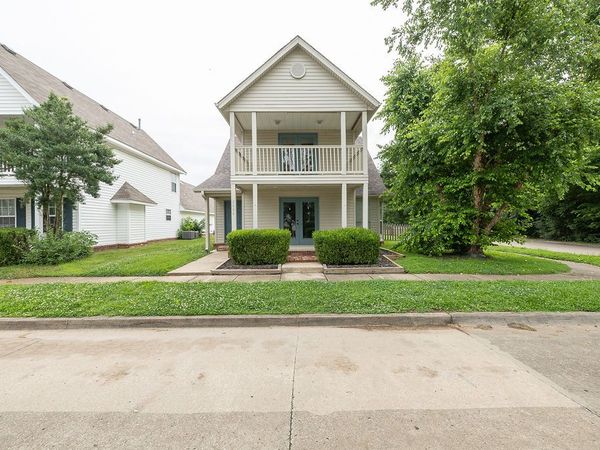 2686 N Whit Lane, Fayetteville, AR 72704