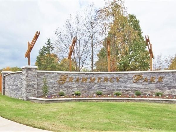 1901 NE Chaucer Street , Bentonville, AR 72712