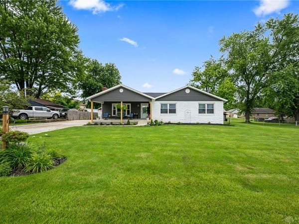 1226 E Troy Urbana Road, Troy, OH 45373