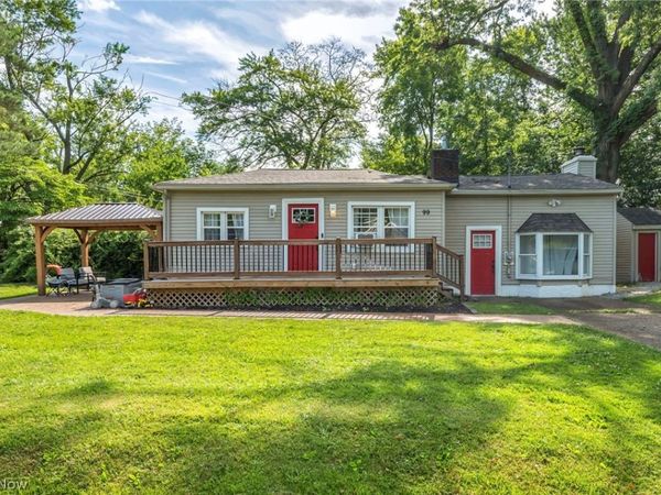 99 Meadowridge Road, Mogadore, OH 44260