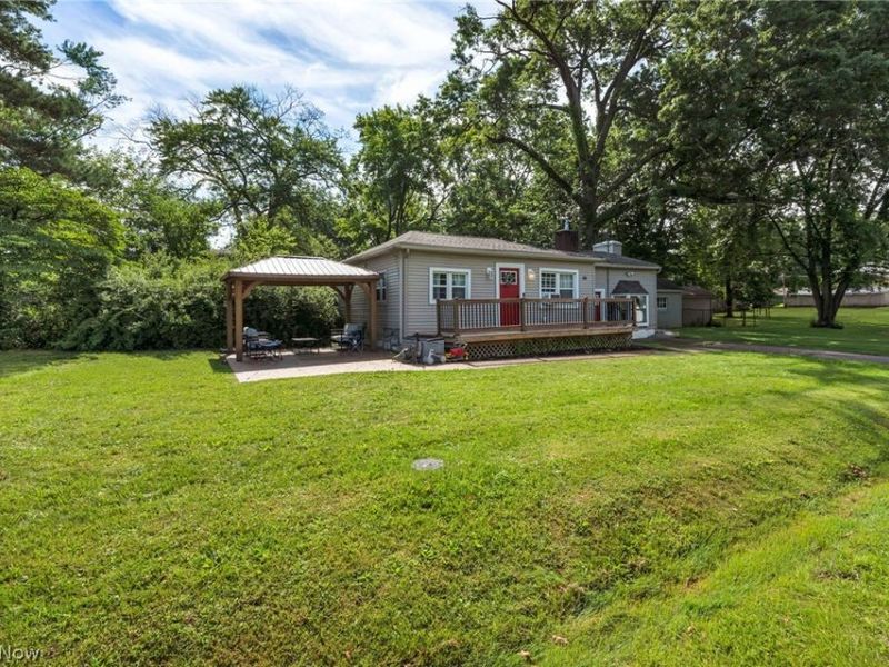 99 Meadowridge Road, Mogadore, OH 44260 Photo 2