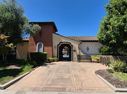 9902 Del Surf Ln, Elk Grove, CA 95757 Photo