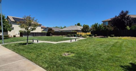 9902 Del Surf Ln, Elk Grove, CA 95757 Photo
