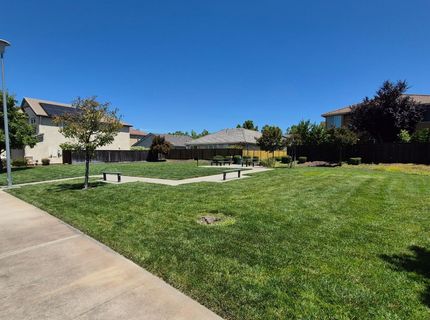 9902 Del Surf Ln, Elk Grove, CA 95757 Photo