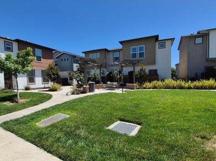 9902 Del Surf Ln, Elk Grove, CA 95757 Photo