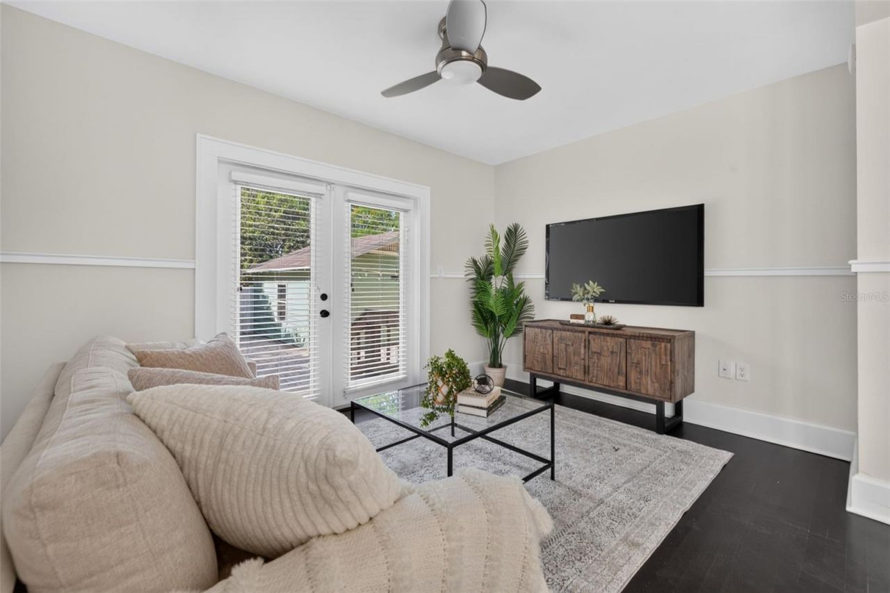 2125 Burlington Avenue N, Saint Petersburg, FL 33713 Photo