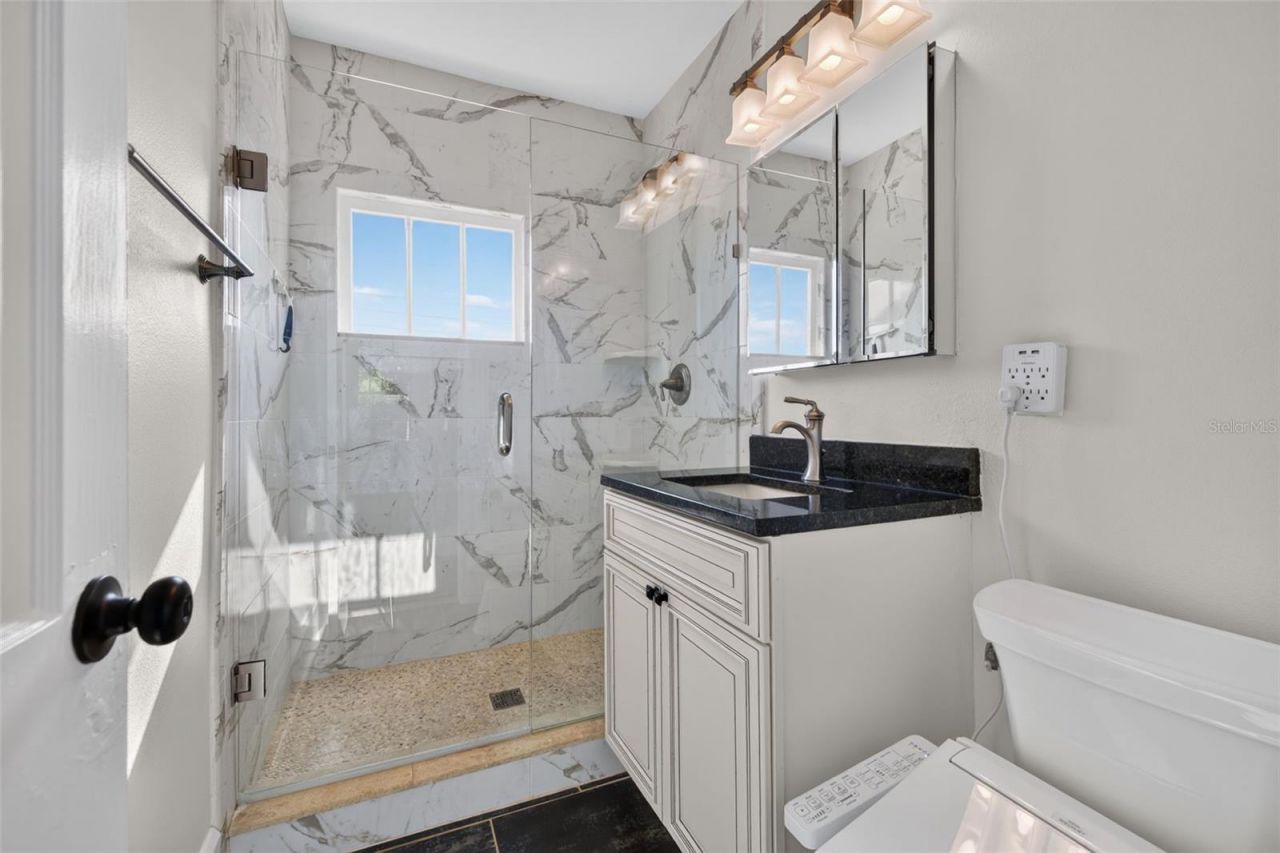 2125 Burlington Avenue N, Saint Petersburg, FL 33713 Photo