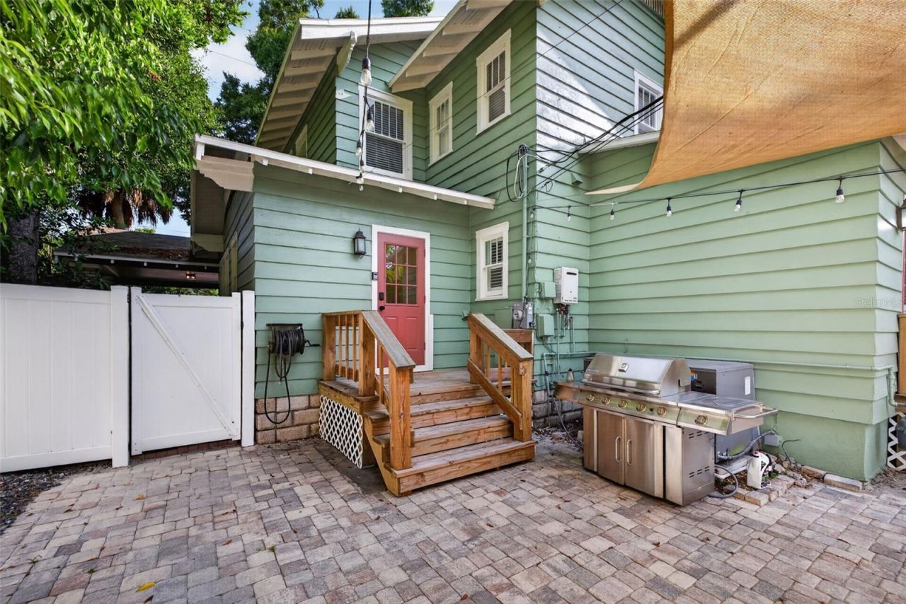 2125 Burlington Avenue N, Saint Petersburg, FL 33713 Photo