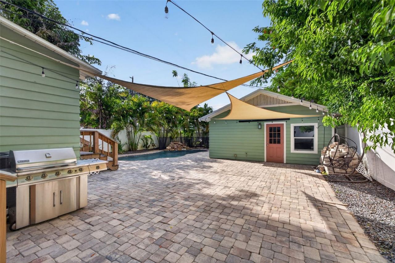 2125 Burlington Avenue N, Saint Petersburg, FL 33713 Photo