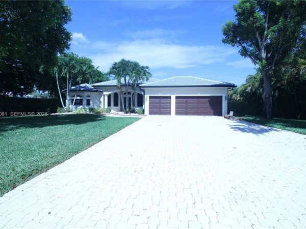 16310 Paddock Ln, Weston, FL 33326