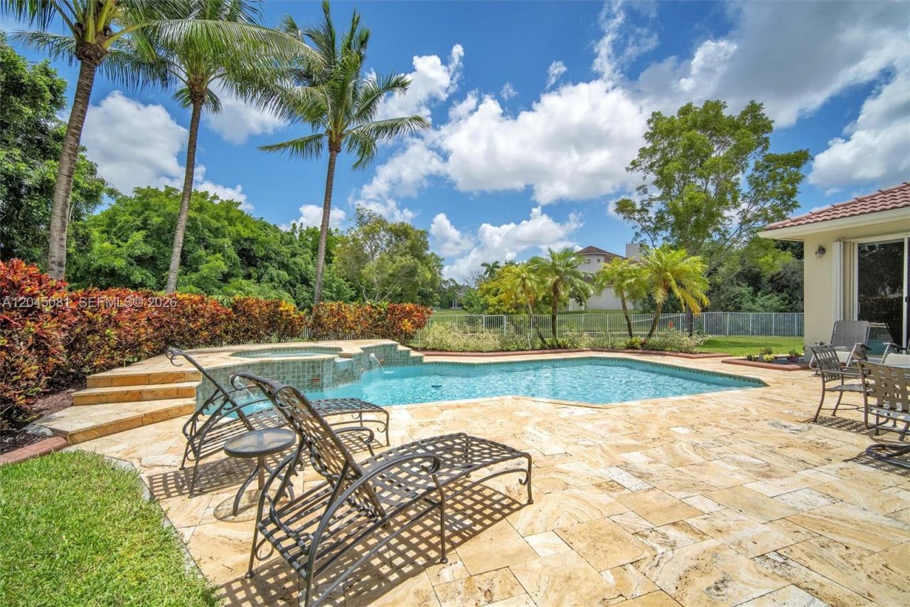 16310 Paddock Ln, Weston, FL 33326 Photo