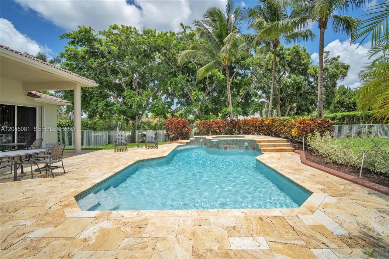 16310 Paddock Ln, Weston, FL 33326 Photo