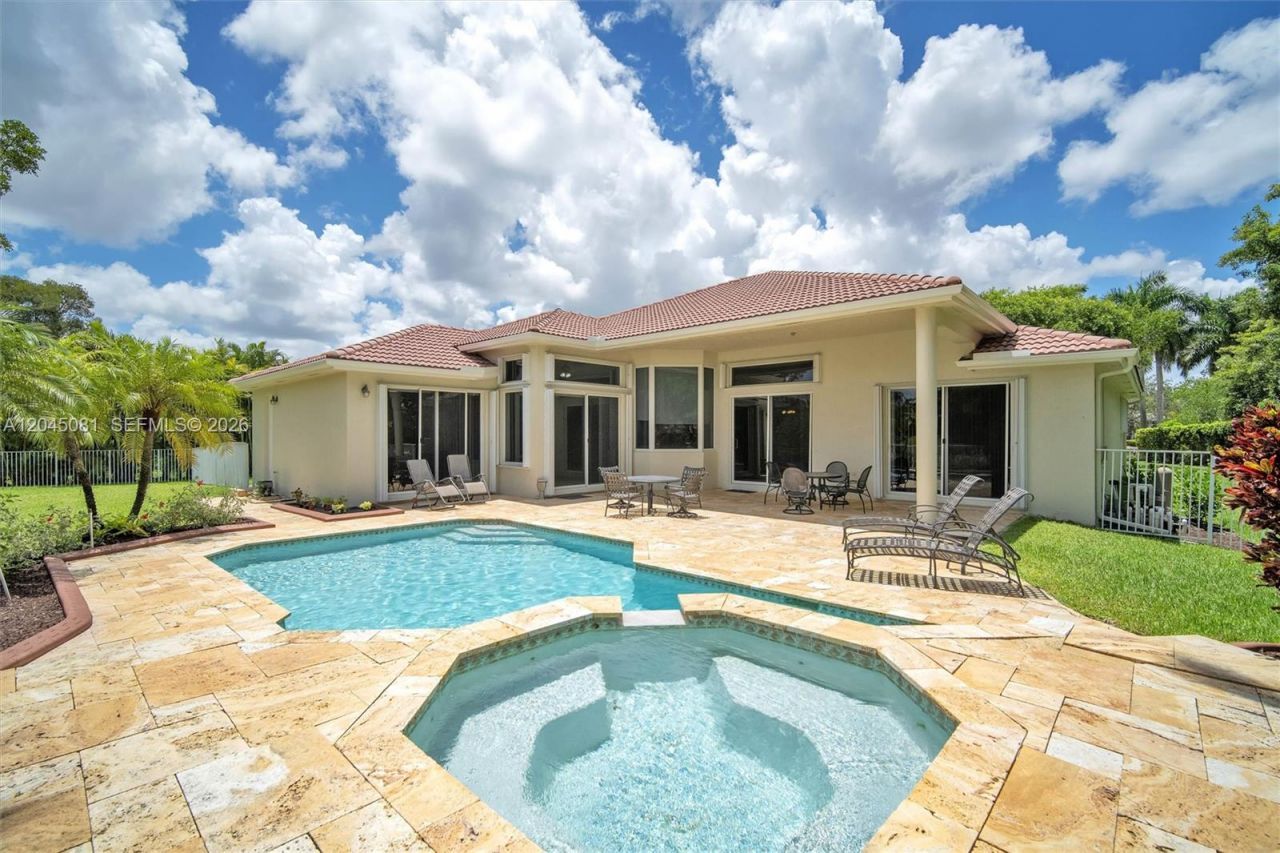 16310 Paddock Ln, Weston, FL 33326 Photo