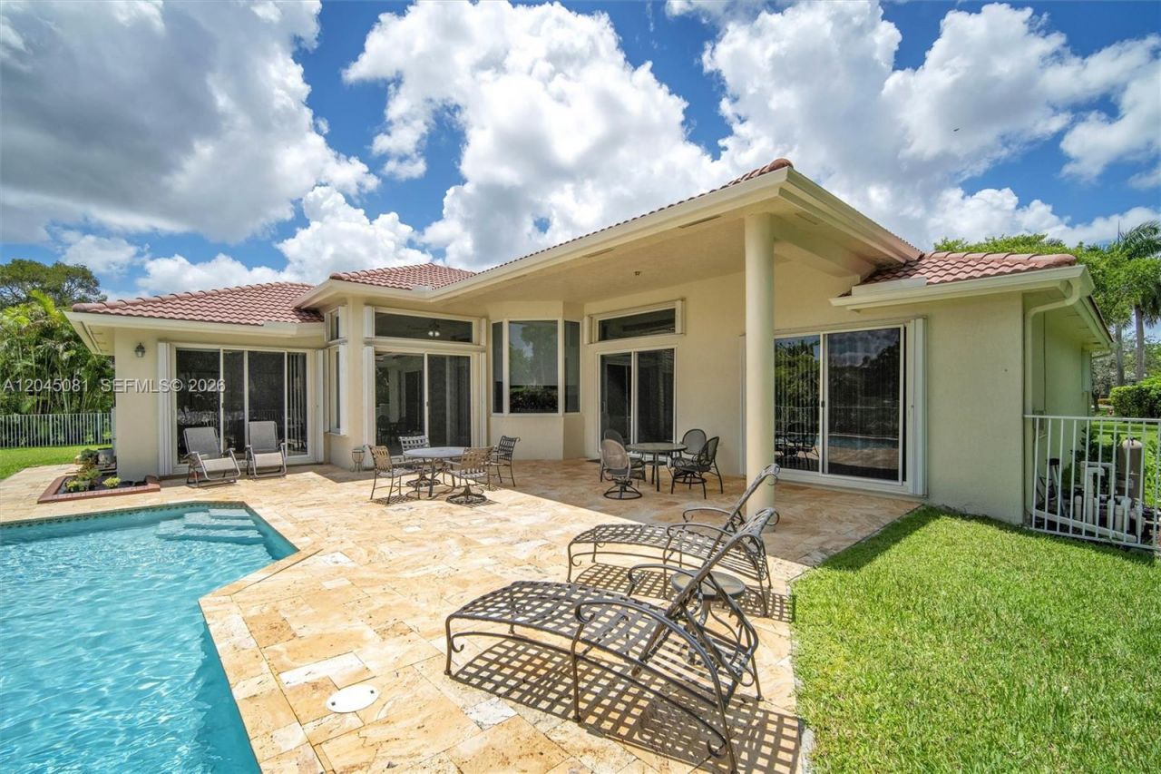 16310 Paddock Ln, Weston, FL 33326 Photo