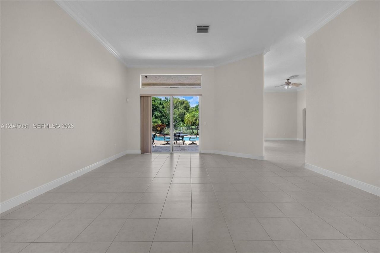 16310 Paddock Ln, Weston, FL 33326 Photo