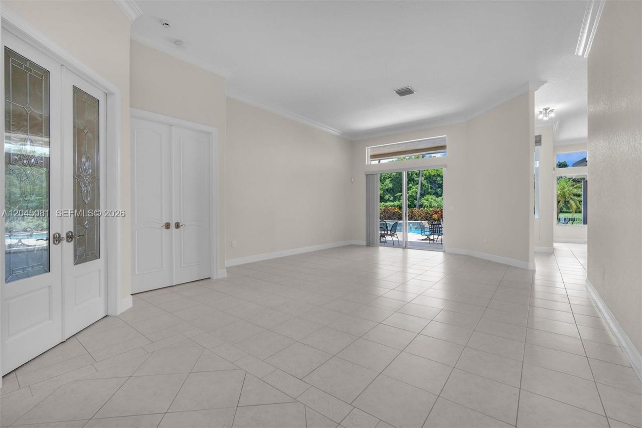 16310 Paddock Ln, Weston, FL 33326 Photo