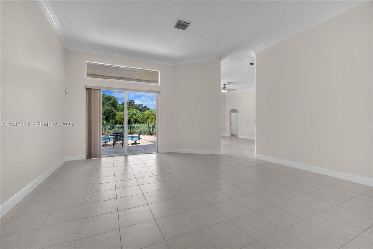 16310 Paddock Ln, Weston, FL 33326 Photo