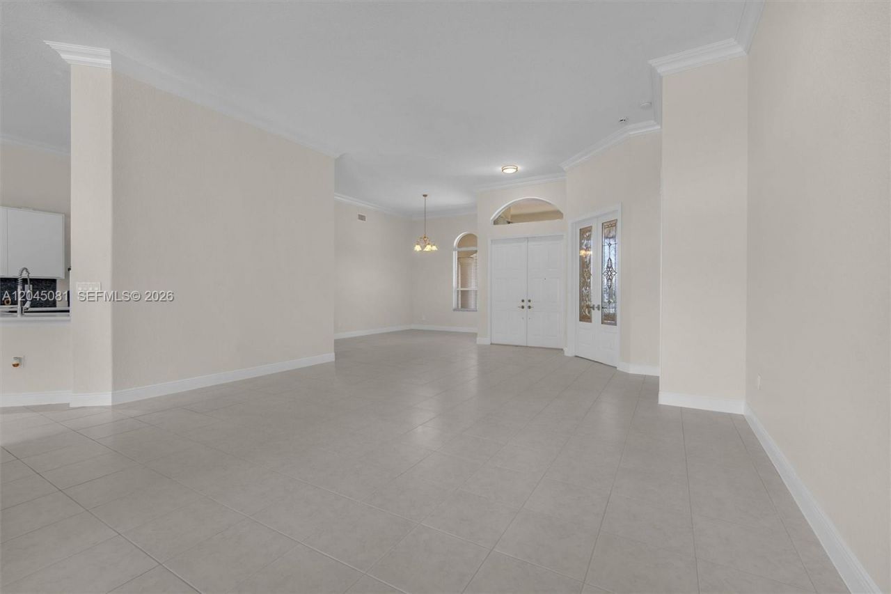 16310 Paddock Ln, Weston, FL 33326 Photo