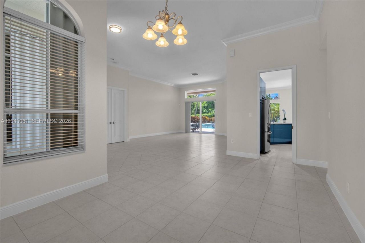 16310 Paddock Ln, Weston, FL 33326 Photo