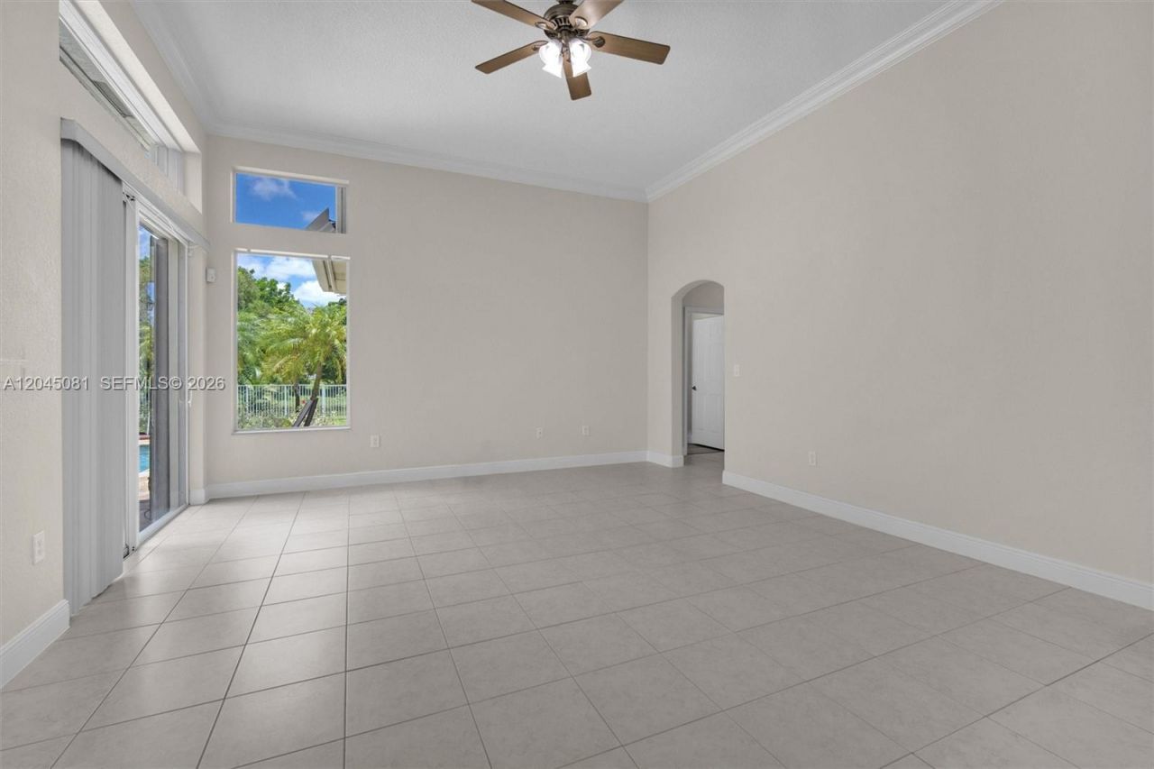 16310 Paddock Ln, Weston, FL 33326 Photo