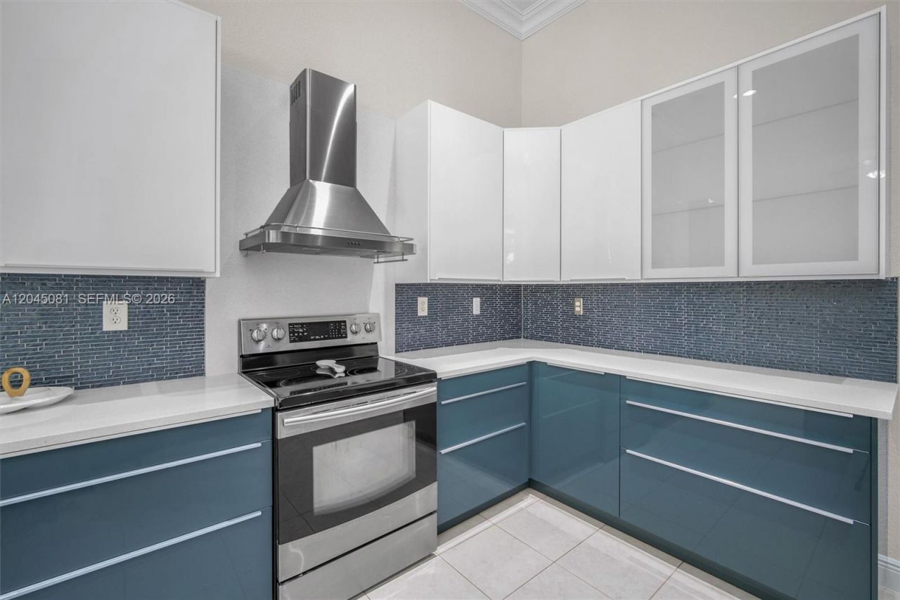 16310 Paddock Ln, Weston, FL 33326 Photo