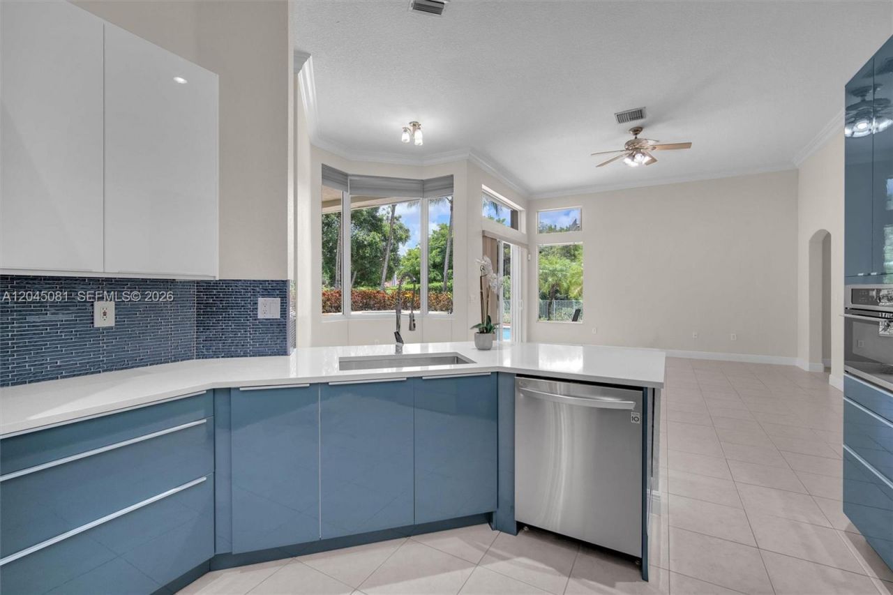 16310 Paddock Ln, Weston, FL 33326 Photo