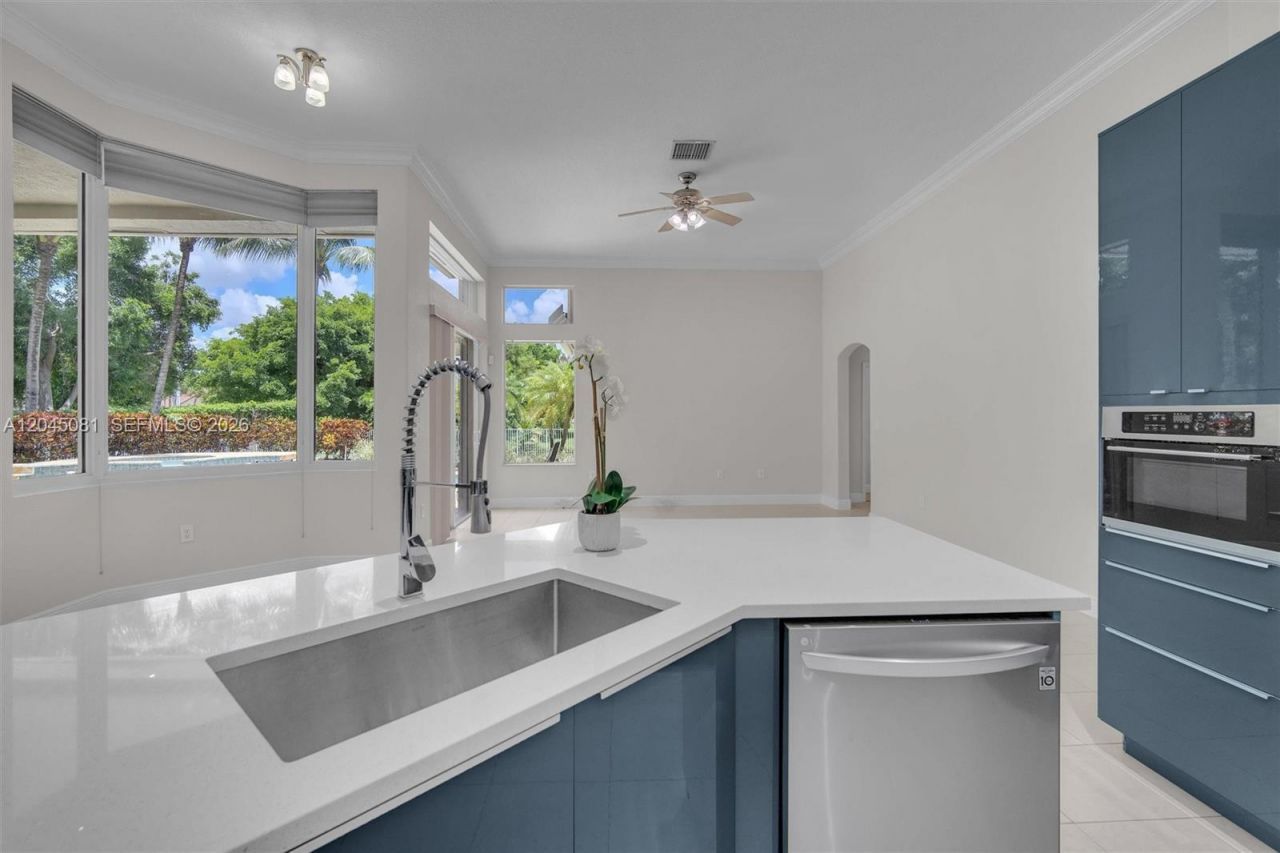 16310 Paddock Ln, Weston, FL 33326 Photo